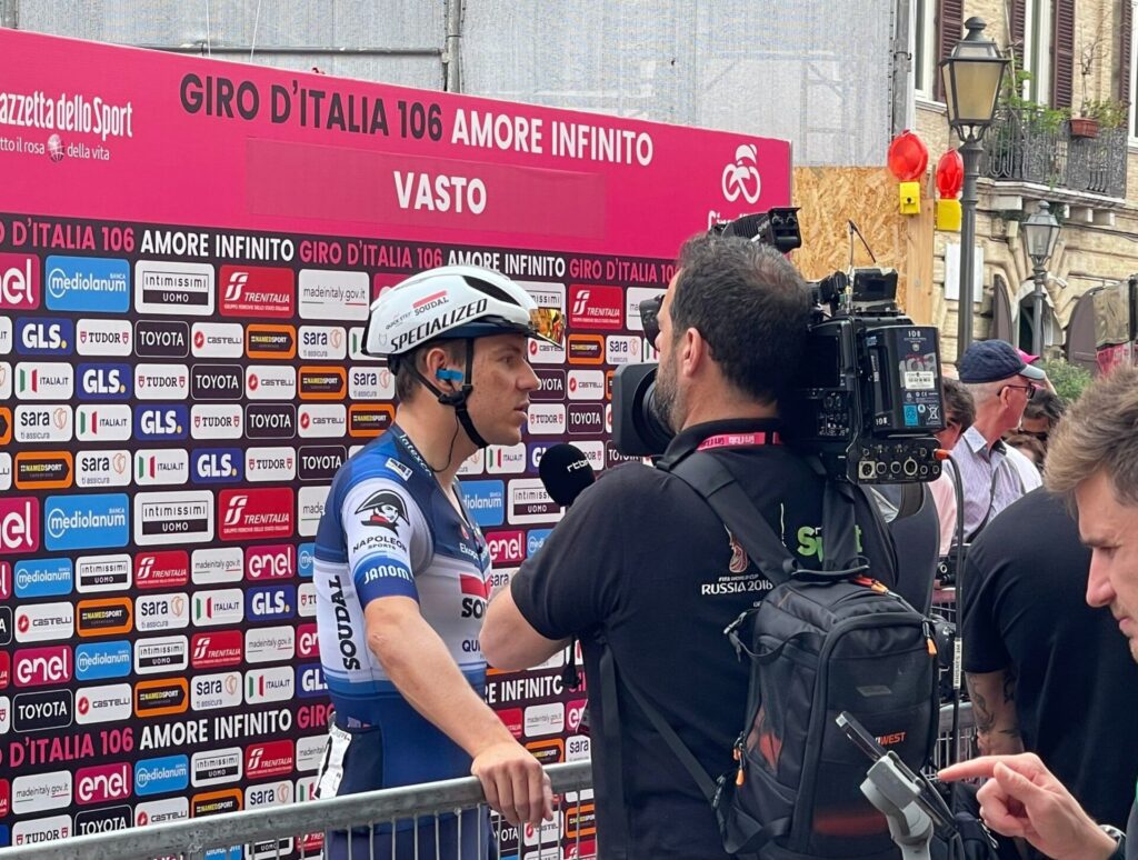Il cielo si tinge di rosa, Vasto saluta il Giro - Video e Gallery 23 intervista 1
