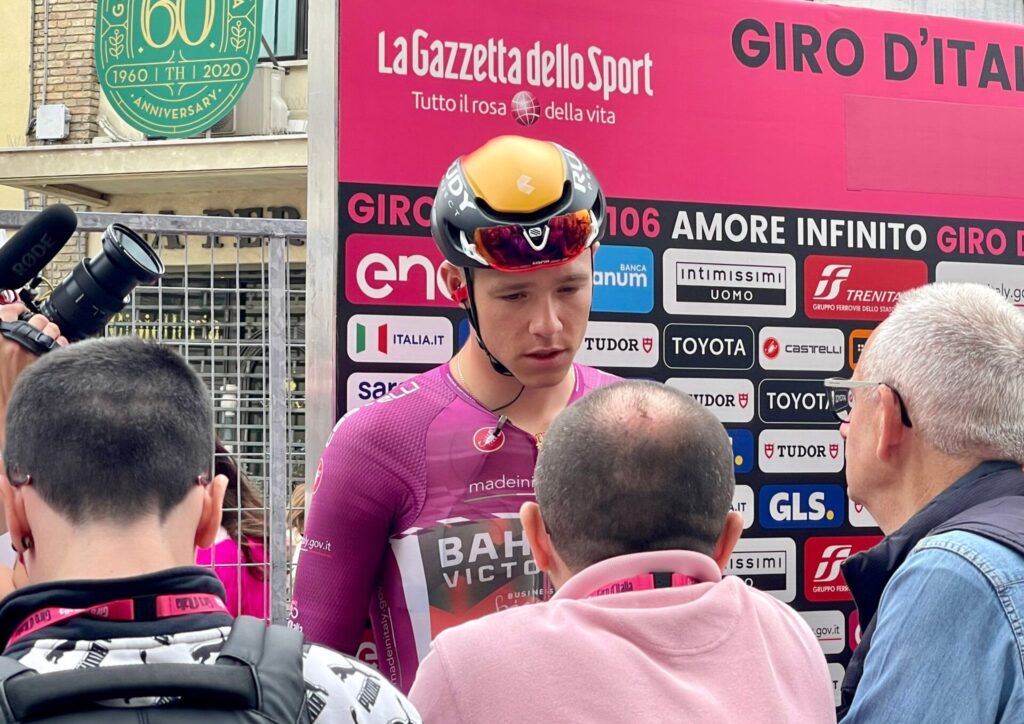 Il cielo si tinge di rosa, Vasto saluta il Giro - Video e Gallery 24 maglia rosa intervista 1