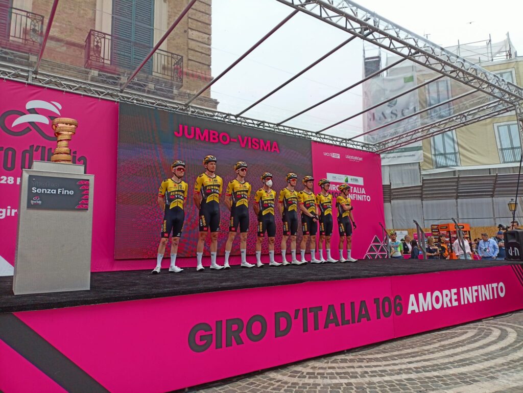 Il cielo si tinge di rosa, Vasto saluta il Giro - Video e Gallery 11 sqaudra11 3