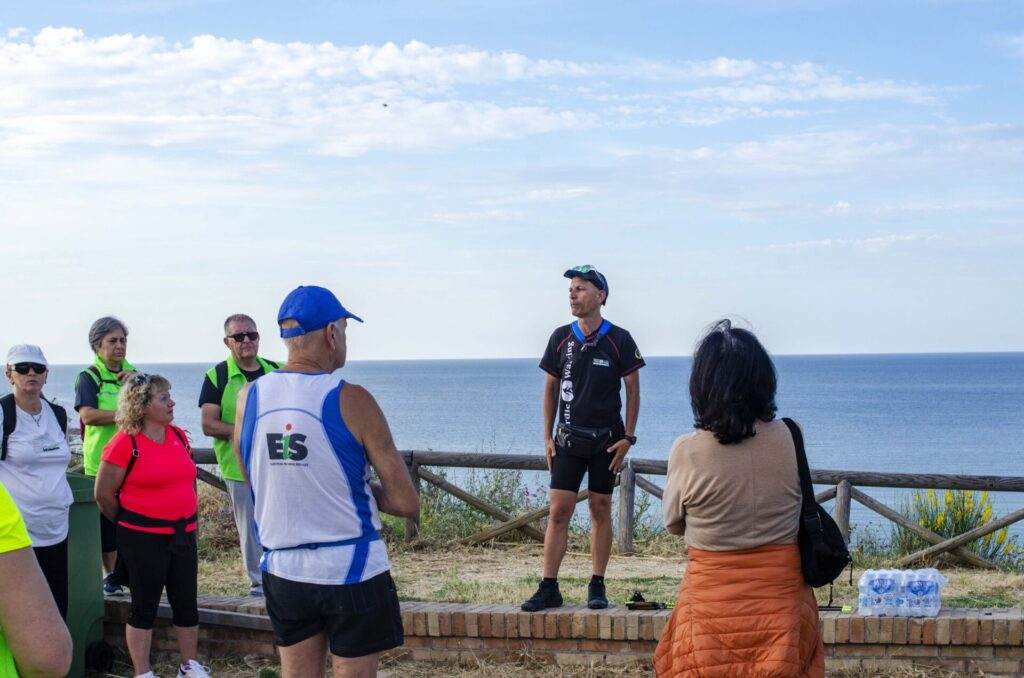 Vasto a sostegno dell'Emilia Romagna: camminata solidale nei pressi di Punta Penna 6 DSC8214