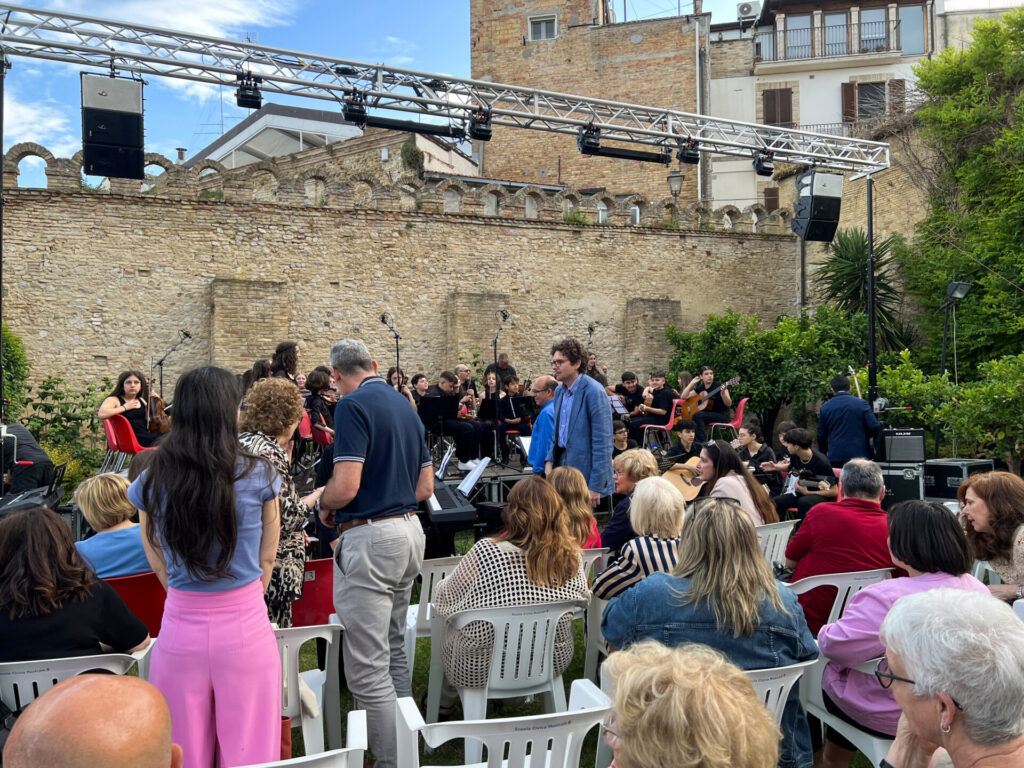 I giardini d’Avalos accolgono l’orchestra giovanile Rossetti 6 IMG 1107
