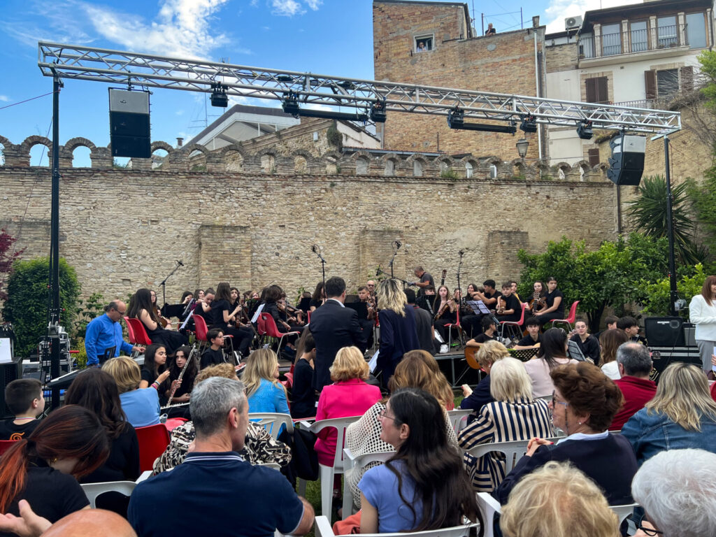 I giardini d’Avalos accolgono l’orchestra giovanile Rossetti 9 IMG 1124
