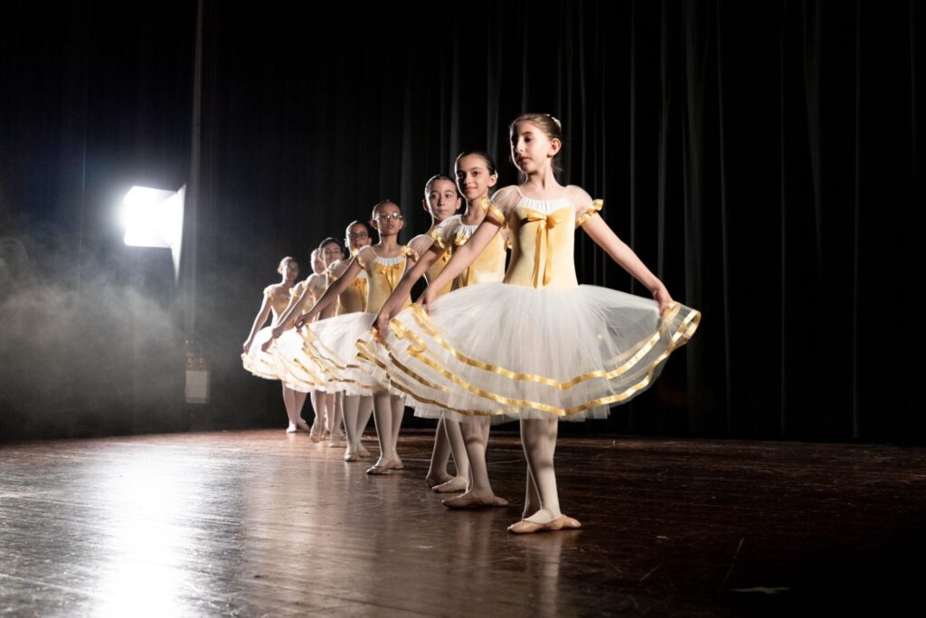 "Il Sogno", la scuola di danza Tersicore incanta il pubblico del Città di Cinema 6 Il sogno 10