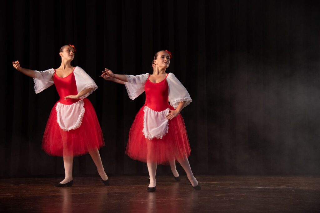"Il Sogno", la scuola di danza Tersicore incanta il pubblico del Città di Cinema 4 Il sogno 12