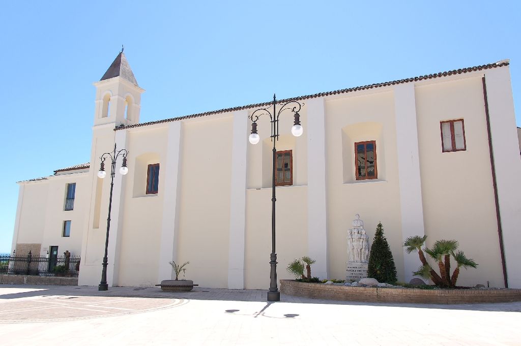 Ortona: aprono al pubblico la chiesa di Santa Caterina d'Alessandria e l'oratorio del crocifisso miracoloso 6 Ortona 2011 by RaBoe 035