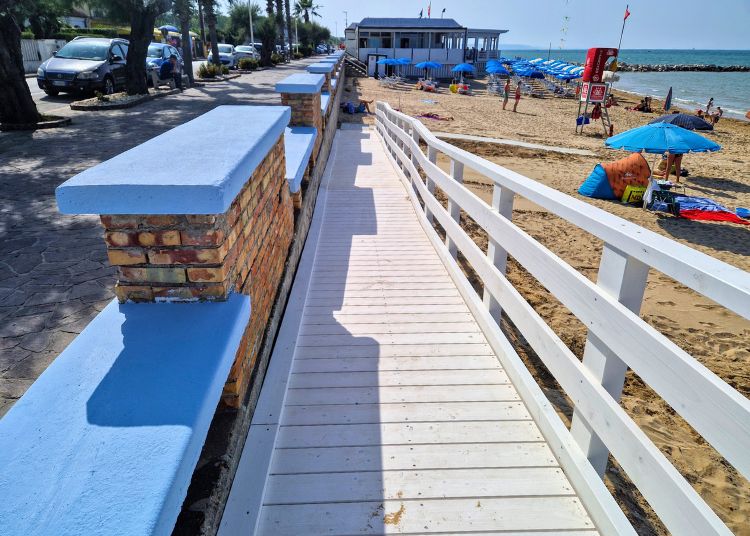 Casalbordino: due rampe per consentire l'accesso in spiaggia a disabili 5 Progetto senza titolo 49