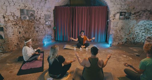 “Namastè….e stameje”, il nuovo video clip di Banda Piazzolla 4 banda piazz2