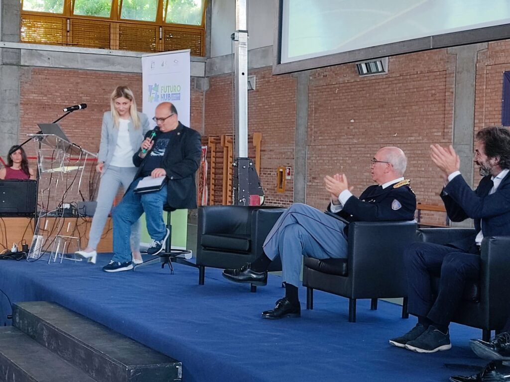 Futuro Hub, connessioni digitali si conclude a Vasto 2 hub1