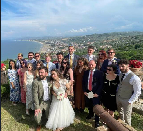 <strong>Maisie Williams</strong> è a Vasto 2 matrimonio1