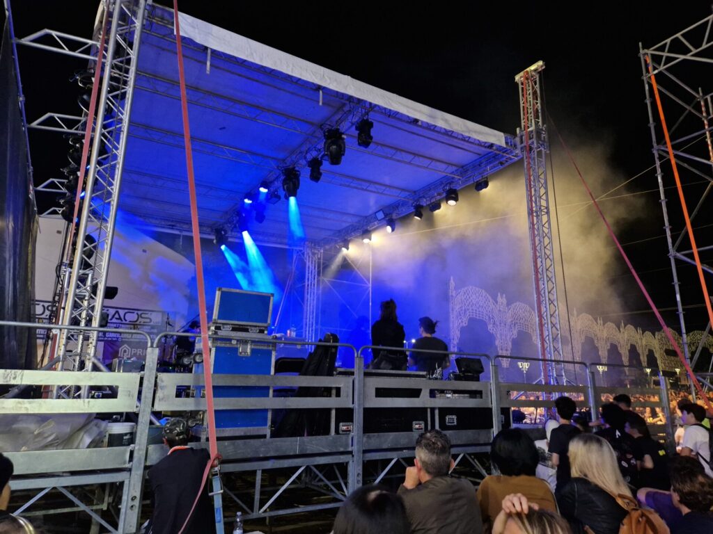 Casalbordino, ieri ultimo giorno di festa: la processione poi Vibrazioni in concerto 16 miracoli 15