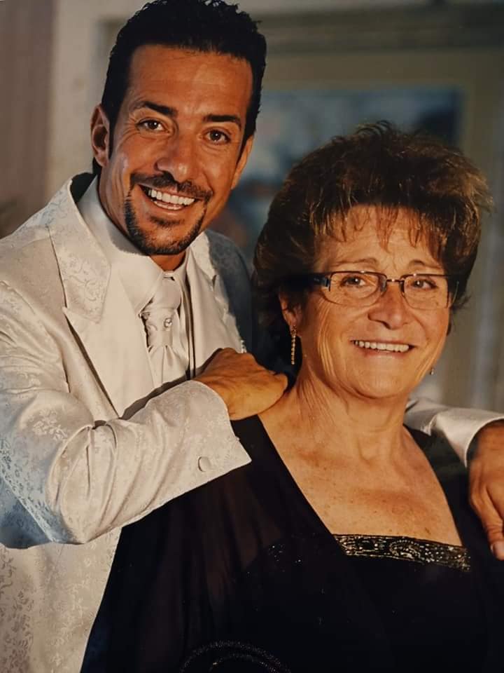 Buon compleanno, "Aux fils du Chevalier"! 3 ronzitti 3