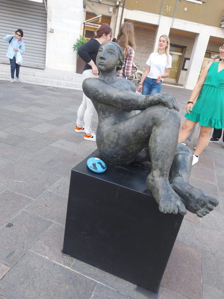 Cinzia Corti e la caccia al sasso 6 sassi4