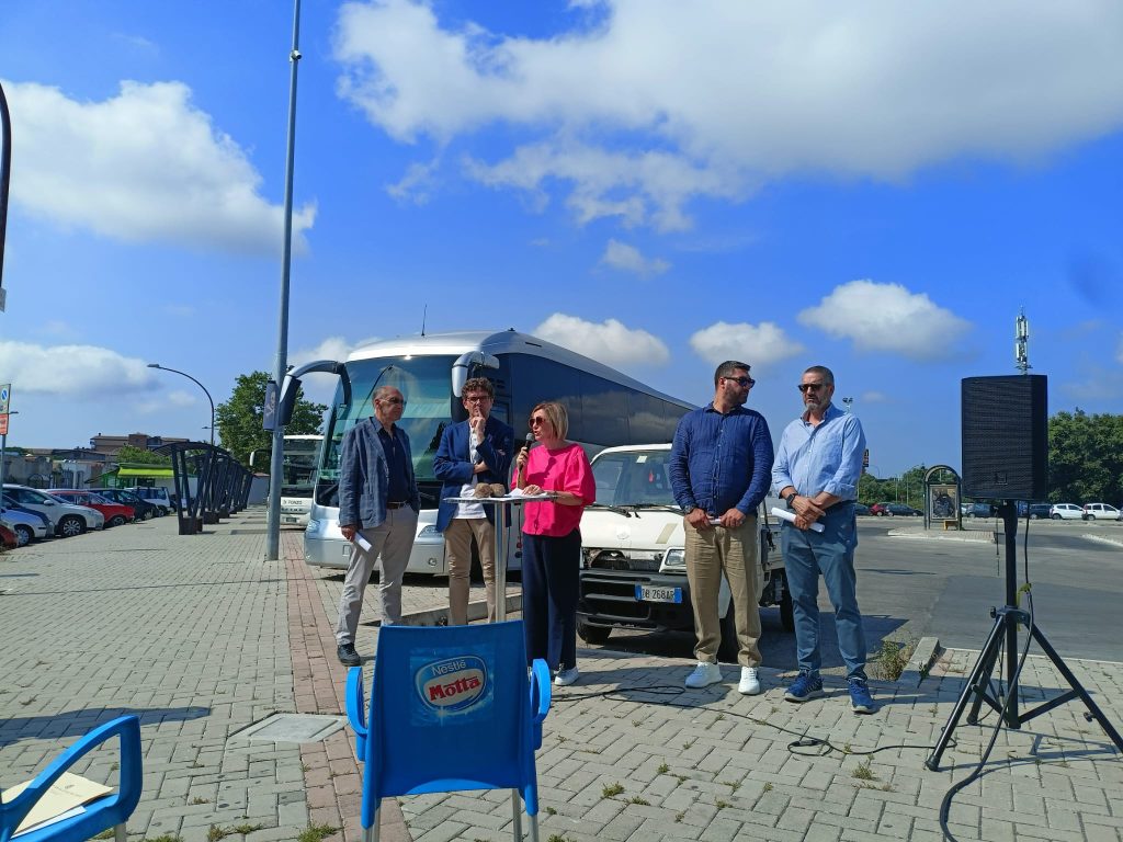 Pirati al terminal bus di Vasto, è la «maledizione della luna nera» 2 terminal 1