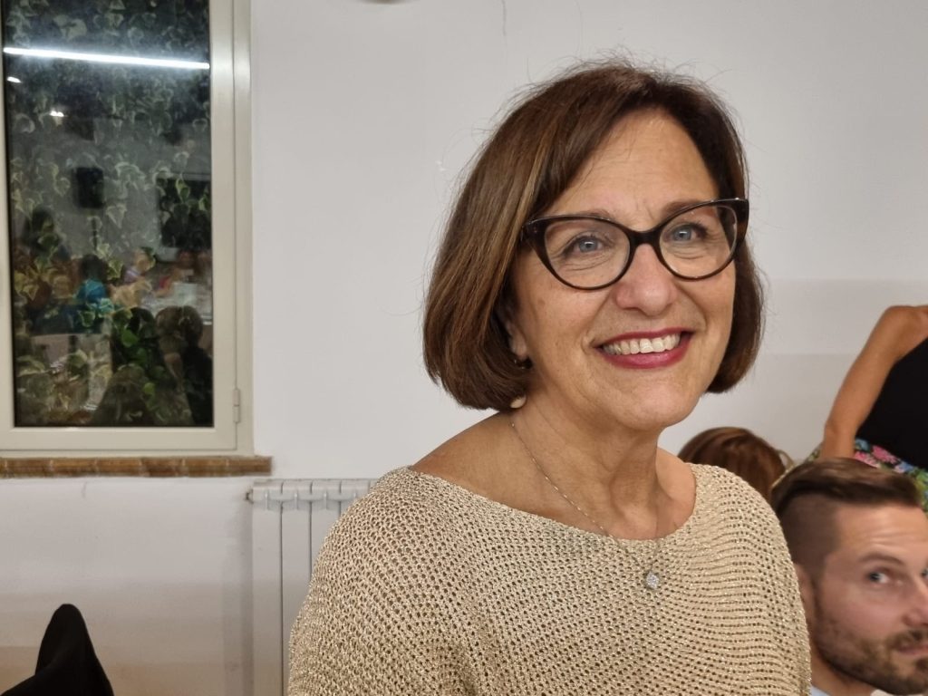 Cinque insegnanti della scuola "R. Paolucci" vanno in pensione 5 2 4 1