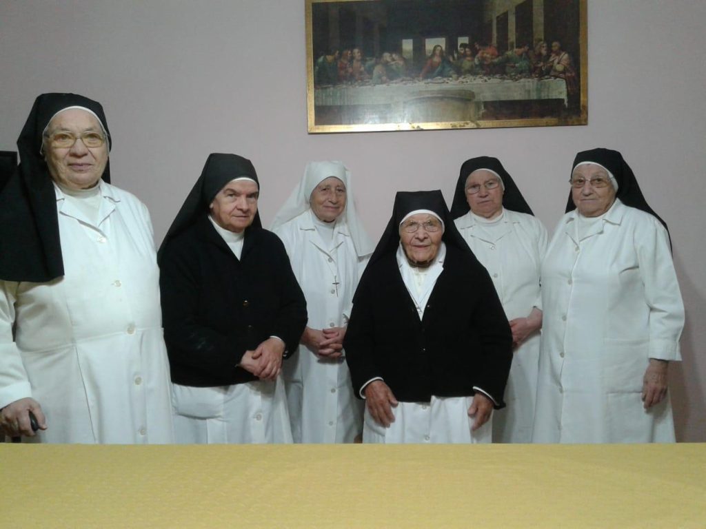 Si è spenta suor Celina Fantillo della diocesi di Termoli-Larino 3 le suore povere bonaerensi di San Giuseppe a Larino suor Celina quarta da sinistra