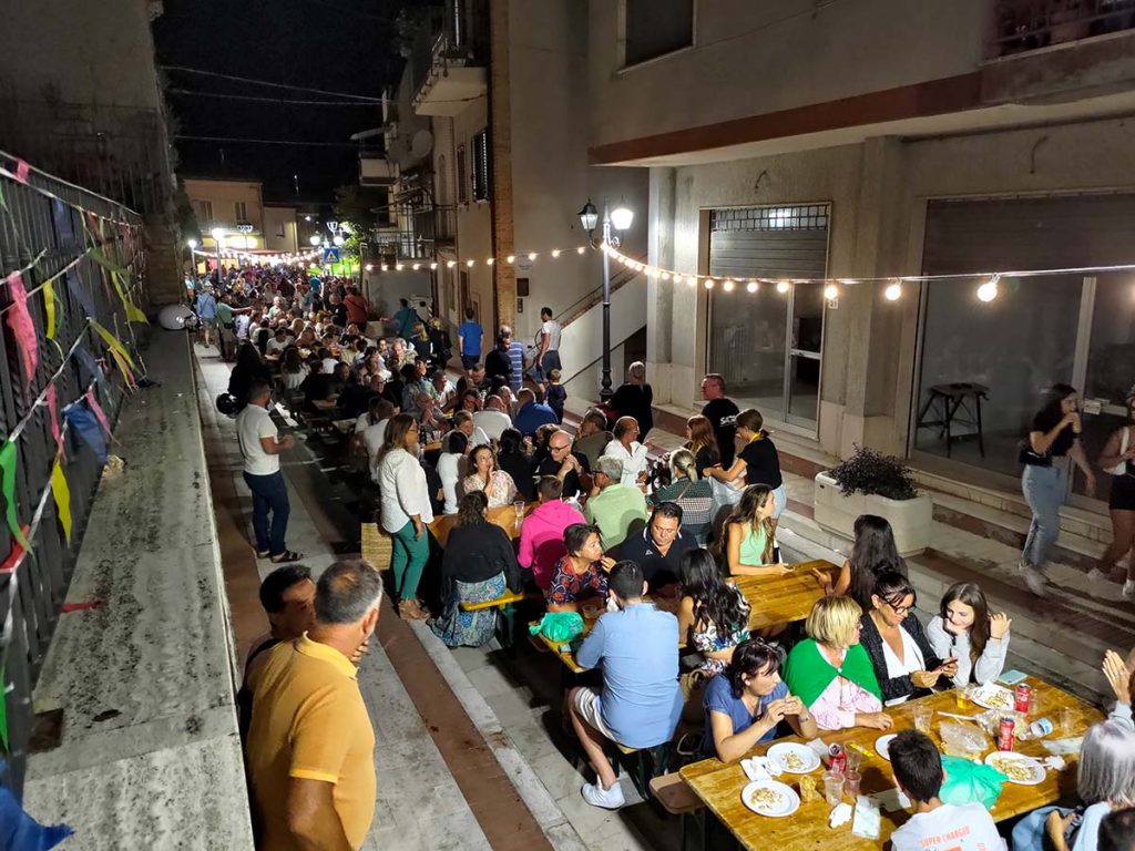 Affluenza eccezionale alla 35ª Sagra della Porchetta di Lentella 6 369972113 311219518134214 1716305558300061403 n
