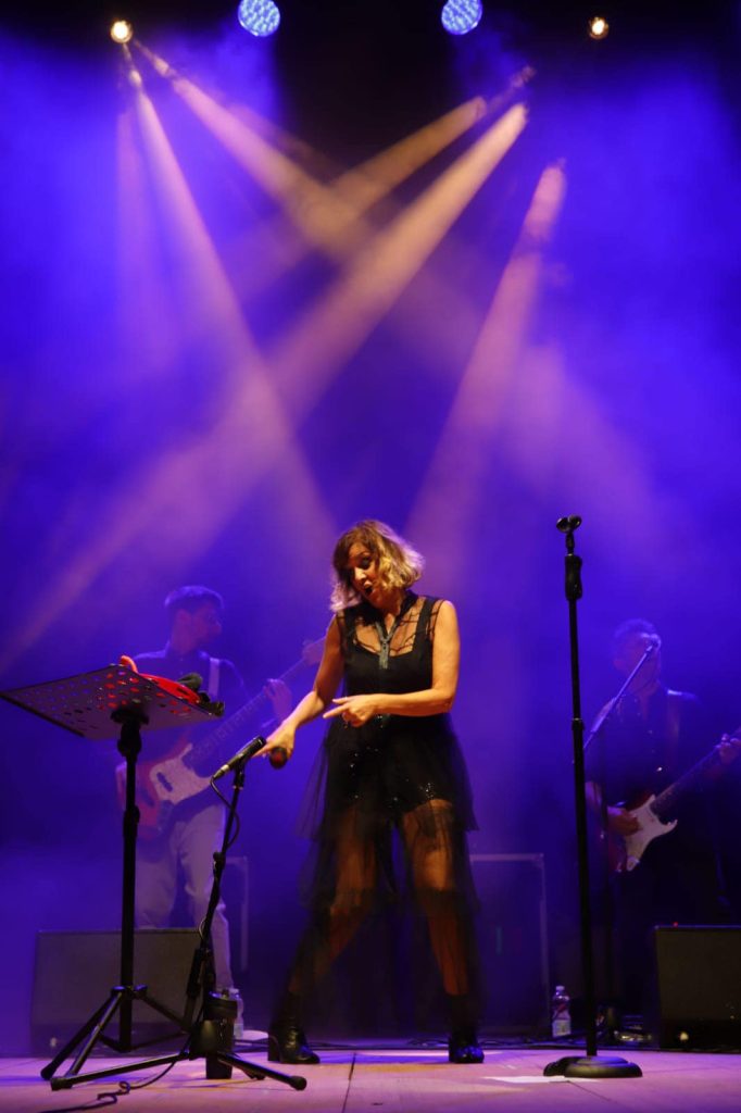 Successo per il live di Irene Grandi e i fuochi 3 GRANDI 1