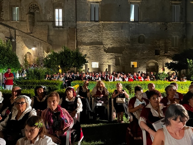 Trionfo di folklore nei Giardini d'Avalos 12 IMG 0730