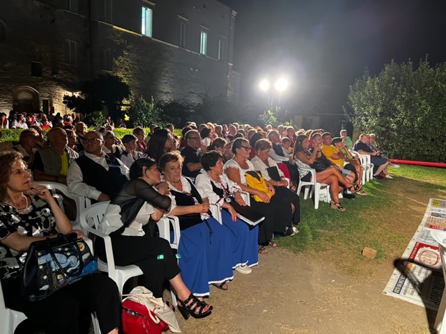 Trionfo di folklore nei Giardini d'Avalos 11 IMG 0733