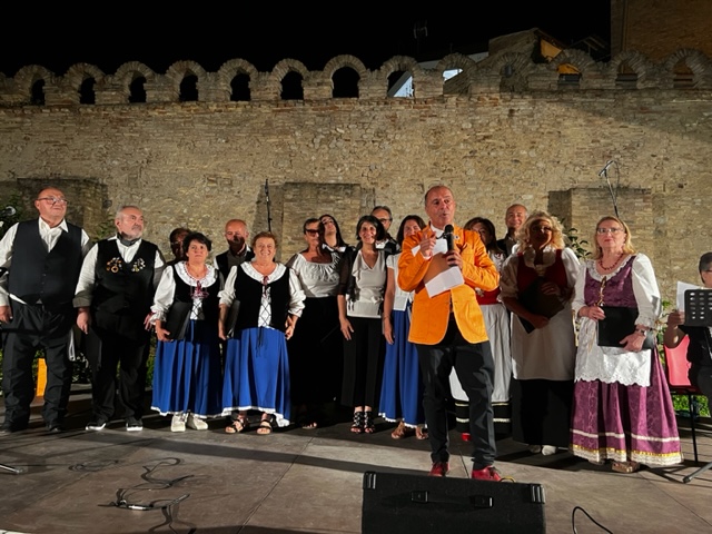 Trionfo di folklore nei Giardini d'Avalos 9 IMG 0787