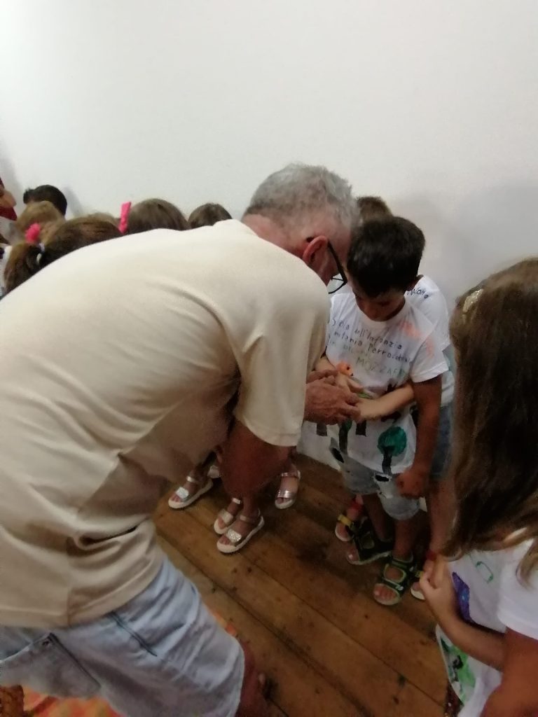 Educazione alla sicurezza: una fiaba interattiva trasforma i bambini in eroi del Primo Intervento 10 IMG 20230720 203802