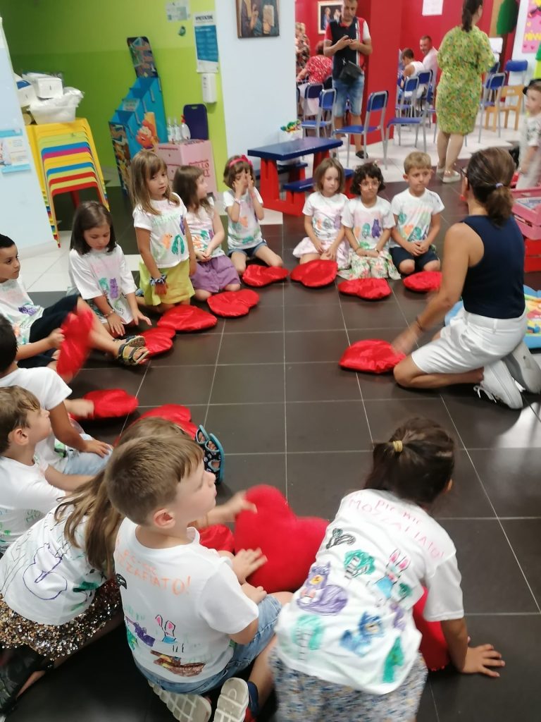 Educazione alla sicurezza: una fiaba interattiva trasforma i bambini in eroi del Primo Intervento 5 IMG 20230720 205825
