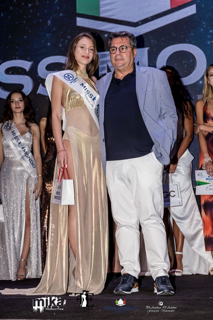 18 giovani abruzzesi e molisane elette alla tappa Miss Mondo a Termoli 9 IMG 3742 Sophia Galasso e Dante Cianciosi copia
