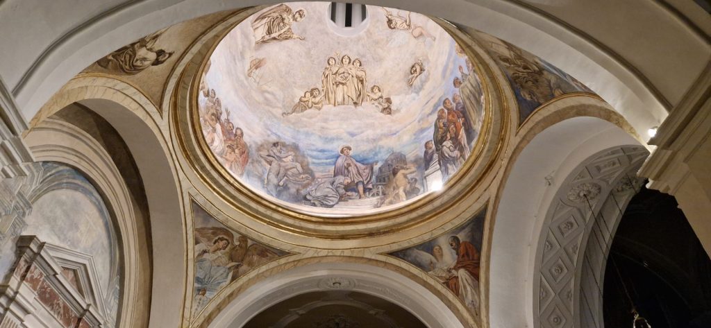 Pollutri, terminati i lavori in piazza e in chiesa 8 Restauro cupola pollutri 10
