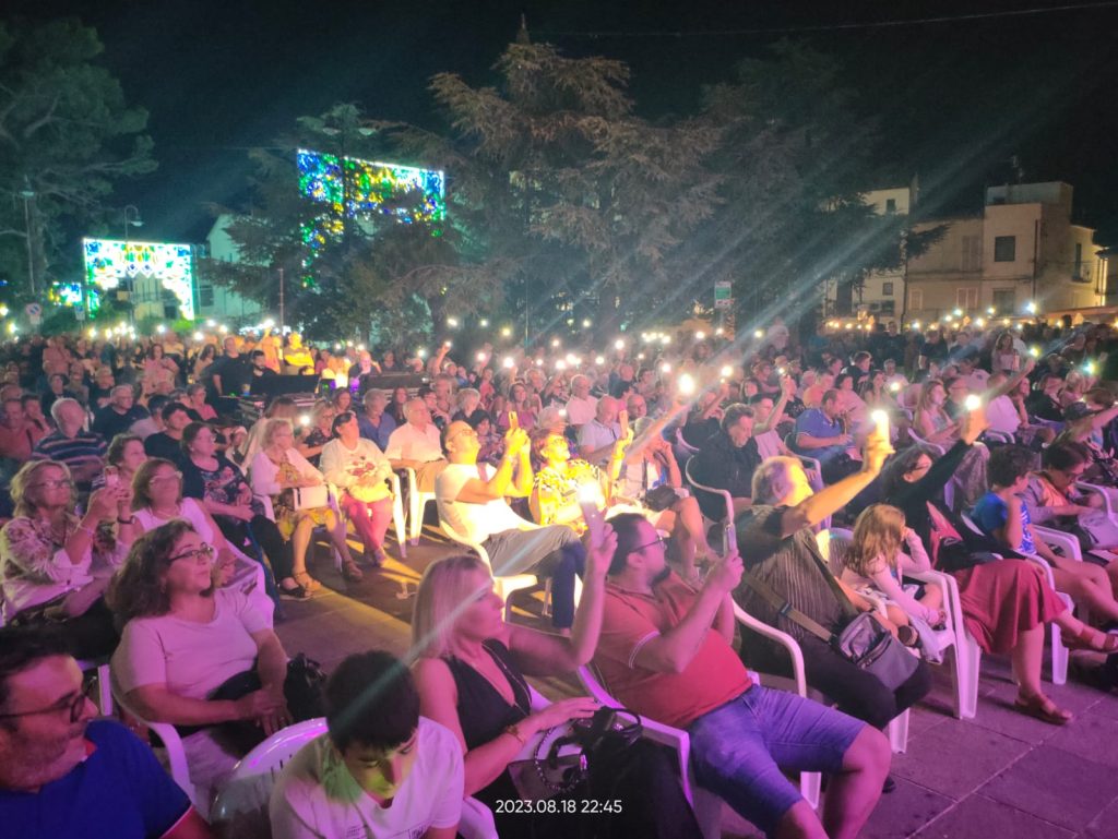 Il concerto dei Matia Bazar incanta Gissi 6 WhatsApp Image 2023 08 19 at 16.41.50 4