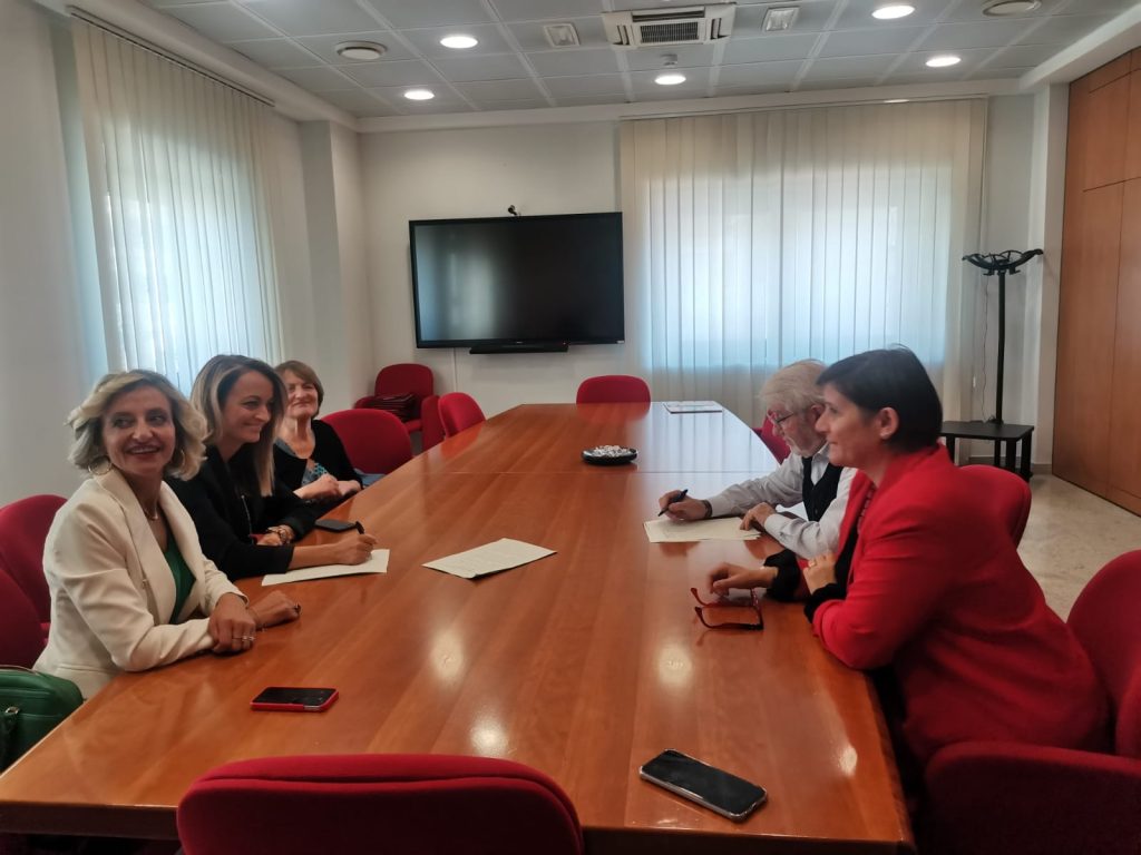 Firma del protocollo d'Intesa tra il comune di San Salvo e la Fondazione BCC Valle del Trigno 3 2023 Fondazione BCC e Comune 1
