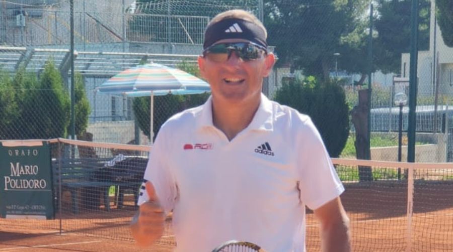 Tennis, Lanciano avanza in semifinale: il maestro Antonelli trascina la squadra alla vittoria 2 Carmine Antonelli