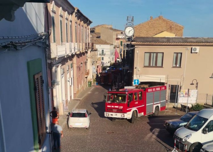 Pollutri, a fuoco il magazzino di un esercente del centro 3 Progetto senza titolo 2023 09 02T182326.206