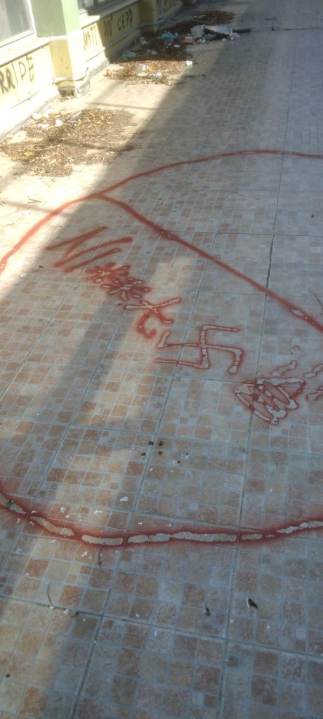 Chieti, scritte vandaliche contro polizia e comunità LGBTQ 5 WhatsApp Image 2023 09 30 at 11.14.04