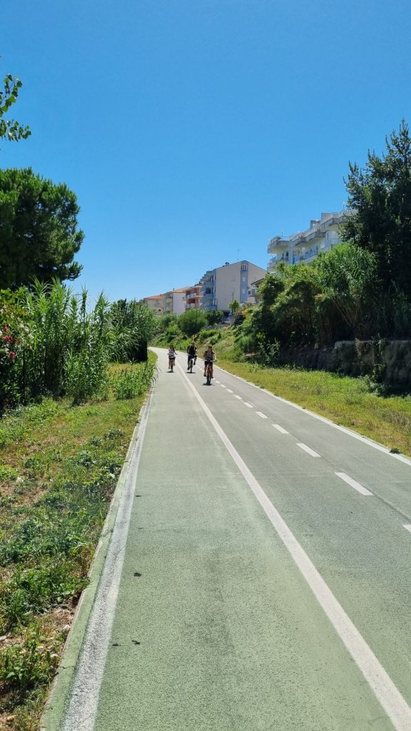 Nasce l'idea di una scalinata e scivolo pedonale 2 fossacesia pista ciclabile 1
