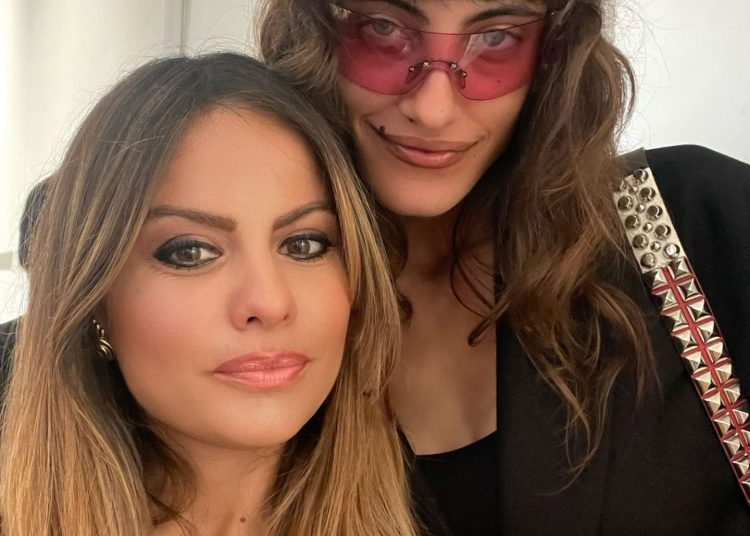 A sinistra, Ilaria Capitoli
