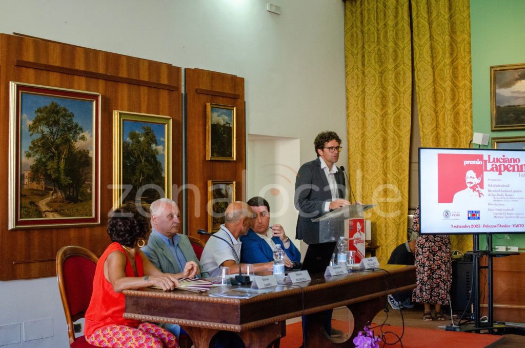 Elena Spagnoli di Furci vince la 1° edizione del premio "Luciano Lapenna" 2 premio lapenna 1