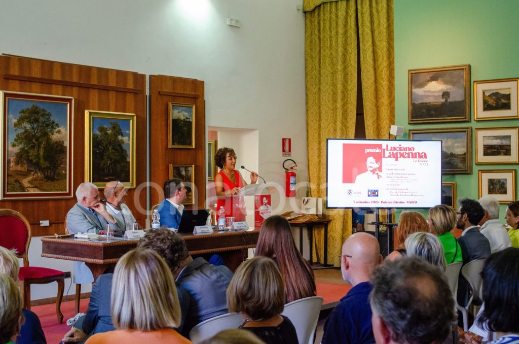 Elena Spagnoli di Furci vince la 1° edizione del premio "Luciano Lapenna" 5 premio lapenna 7 1