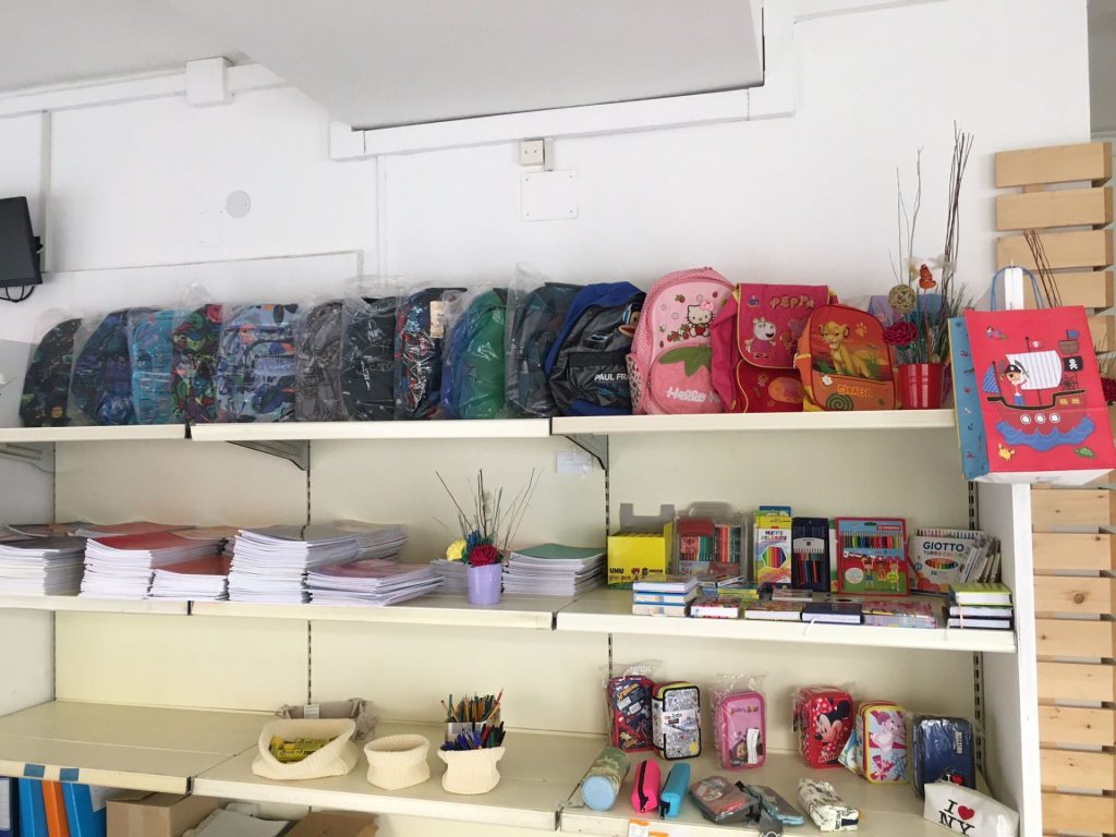 raccolta materiale scolastico emporio solidale Caritas Ti Senghe Termoli 1