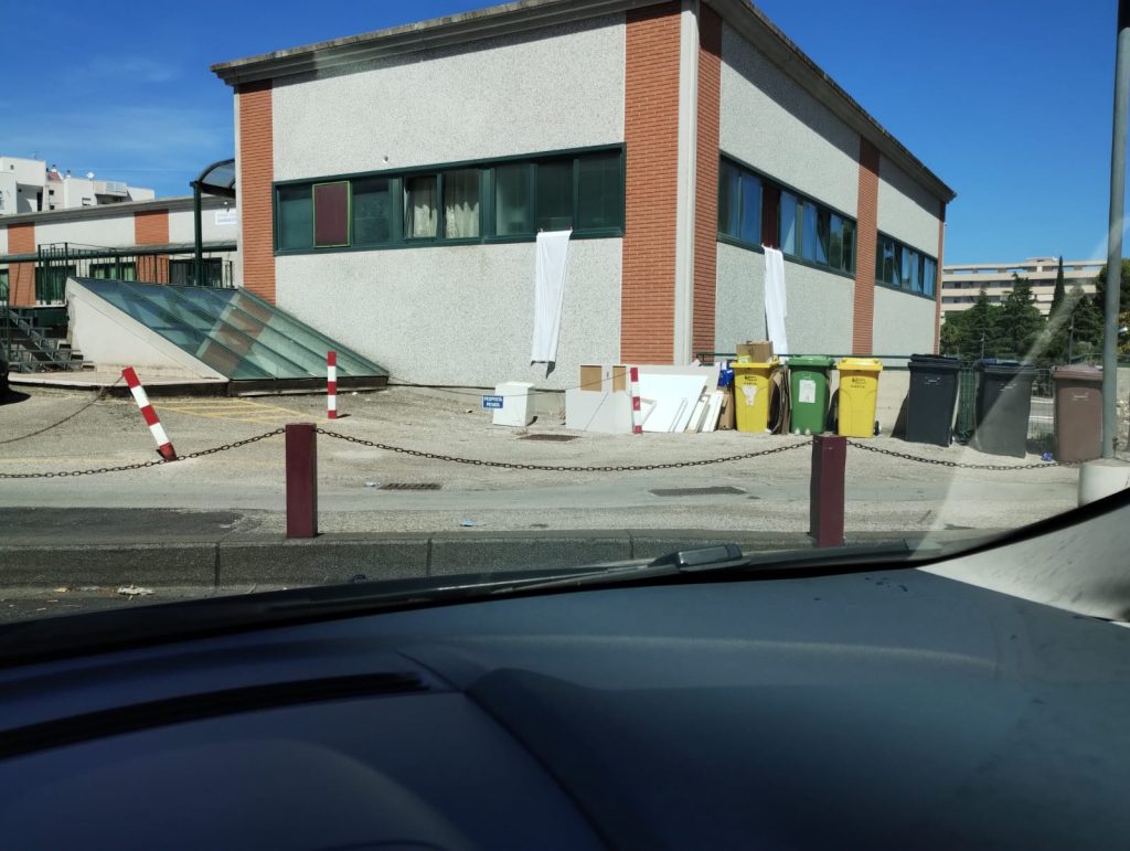 Vasto, rifiuti in via Ignazio Silone 2 via ignazio silone 1