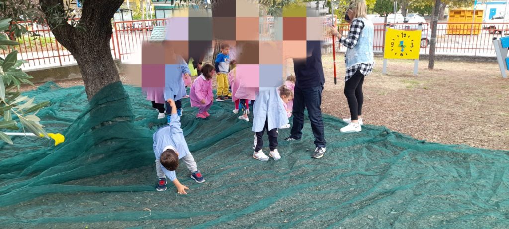 Bambini, genitori e nonni in un'iniziativa all'insegna di natura e tradizione 14 IMG 20231026 112043