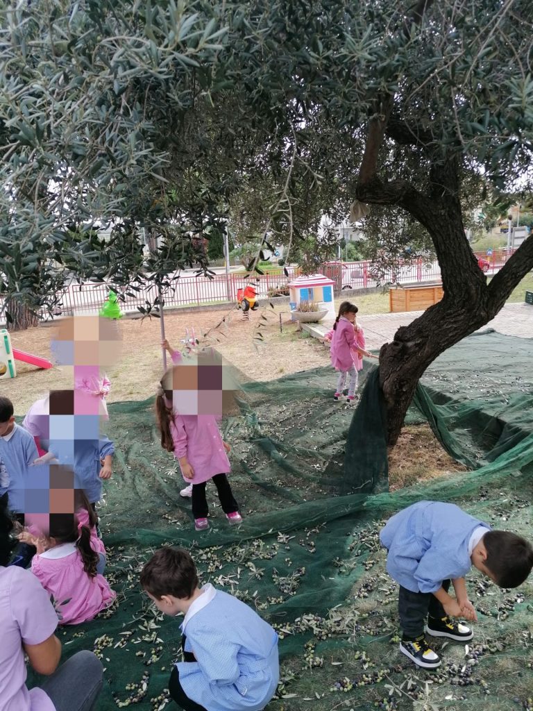 Bambini, genitori e nonni in un'iniziativa all'insegna di natura e tradizione 3 IMG 20231026 112735