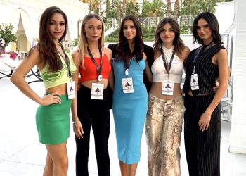 Da sinistra, Marta Porreca, Chiara Di Cintio, Anna Galasso, Fabiana Gargarella e Vanessa Di Lernia