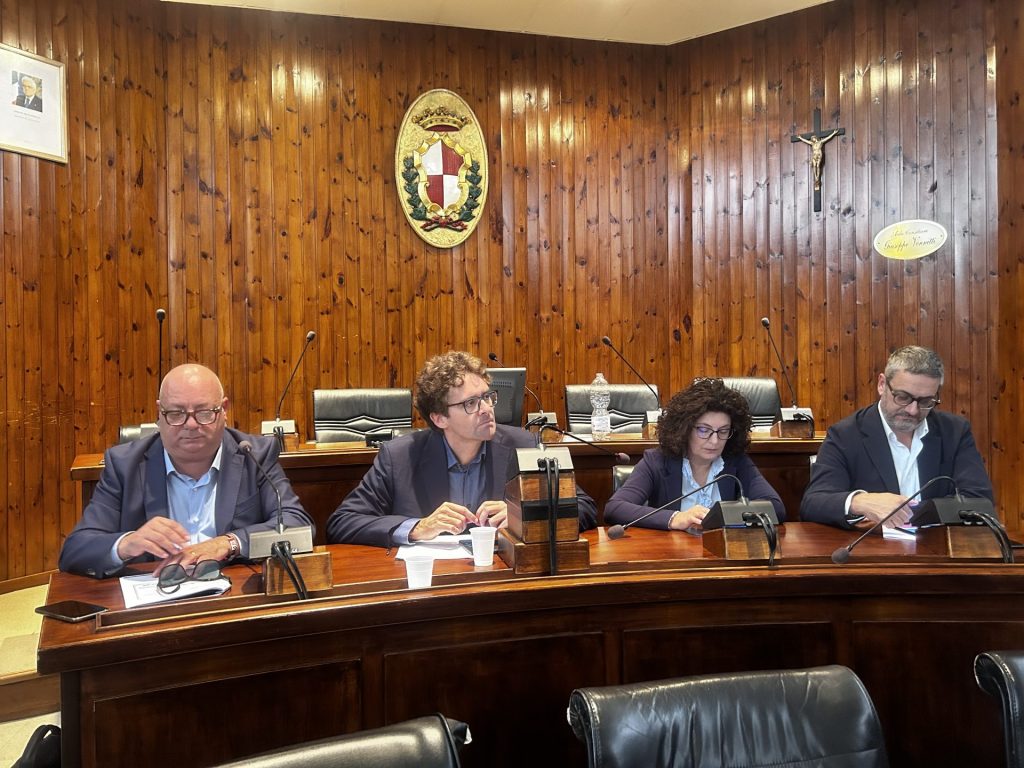 Nose approda a Vasto 4 PROGETTO NOSE MASSIMO GIUSTI FRANCESCO MENNA GISELLA LA PALOMBARA ASSESSORE GABRIELE BARISANO