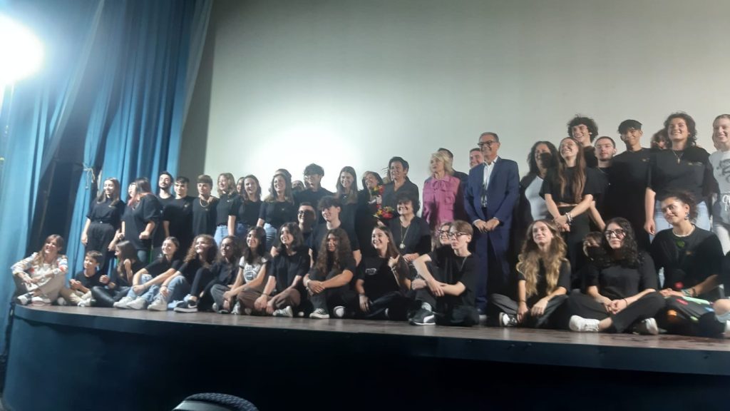 Emozioni a fior di pelle e tanti tanti applausi per le scuole Mattei e Pantini Pudente di Vasto 8 cinema 2
