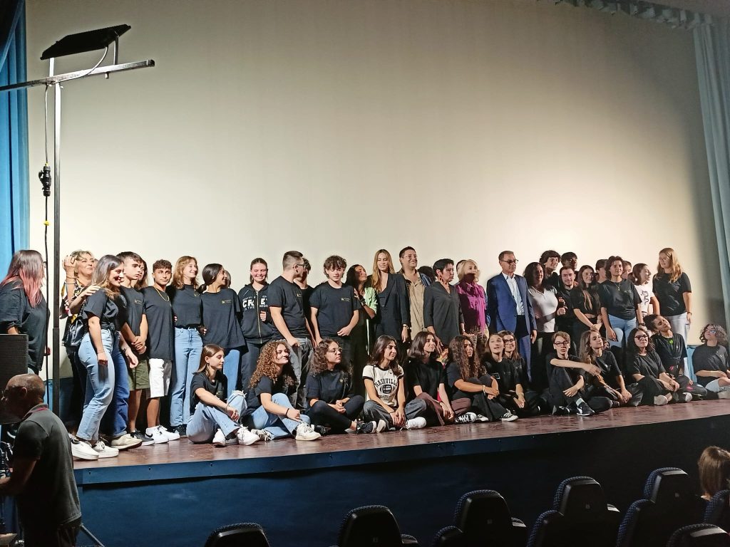 Emozioni a fior di pelle e tanti tanti applausi per le scuole Mattei e Pantini Pudente di Vasto 10 cinema 5