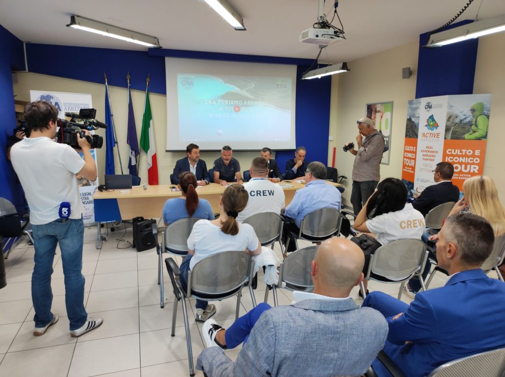 Mare, parchi, montagna e borghi, l'Abruzzo si presenta così a Rimini 2 cna 1