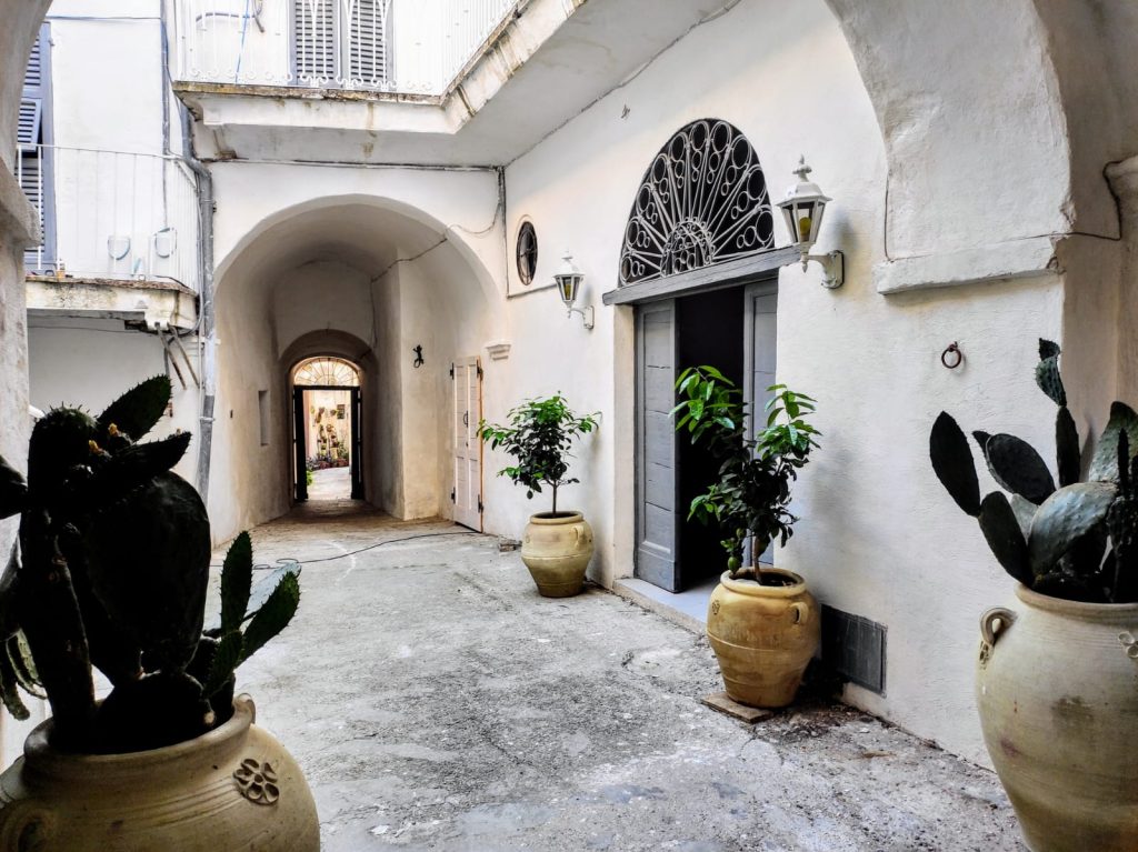 Scerni, Giornate FAI d’Autunno 2023 2 cortile palazzo davalos