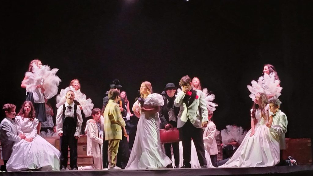 Tripudio per "Pene d'amor perdute", il nuovo capolavoro di Maria Chiara Centorami 6 teatro 5