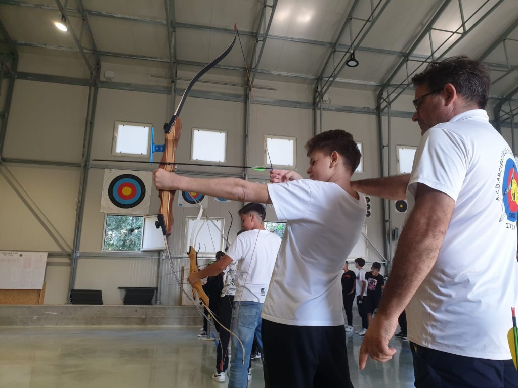Frecciate di conoscenza: gli studenti dell'Istituto Tecnico di San Salvo ed il tiro con l'arco 4 tiro con larco 05