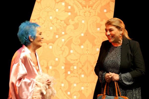 Il via alla stagione teatrale del Fenaroli di Lanciano 8 Foto di scena LA BADANTE 1
